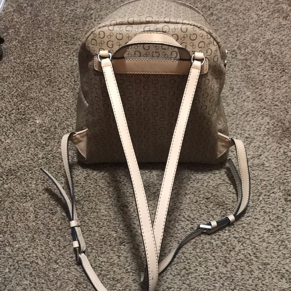 Guess backpack - Picture 2 of 6